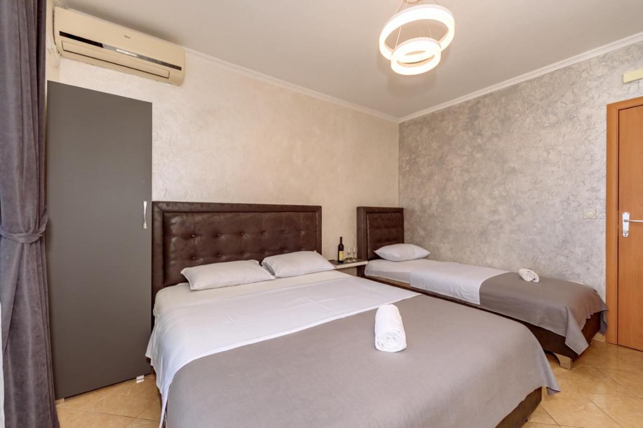 Ani Apartmani Добра вода Екстериор снимка